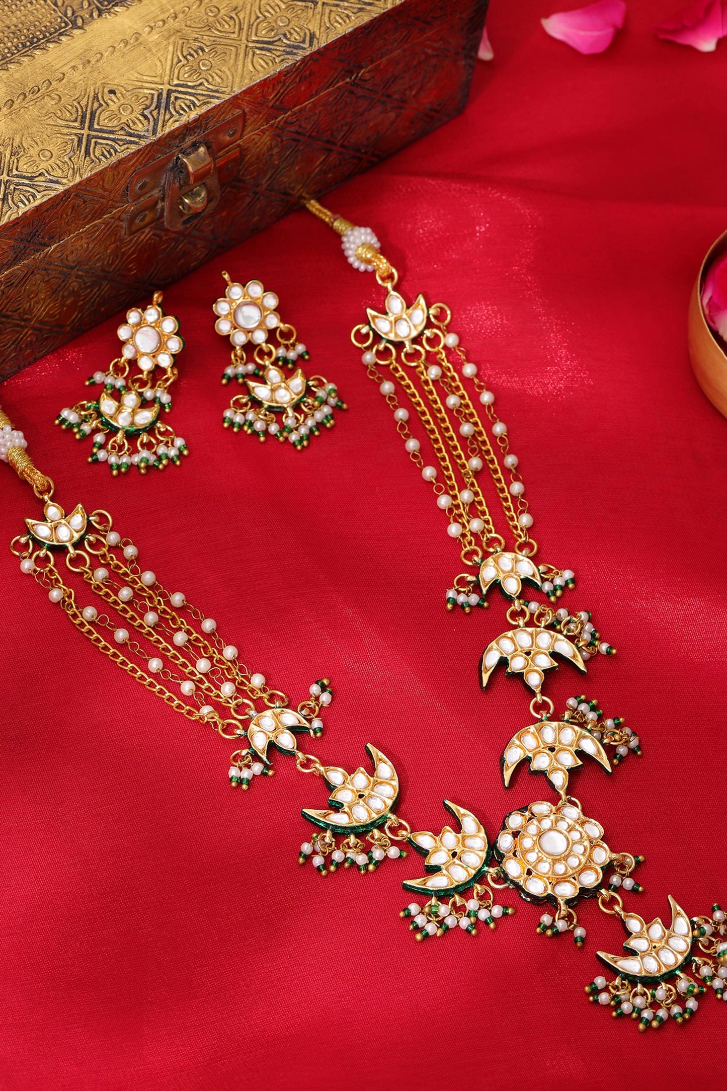 Kundan Necklace With Earrings 