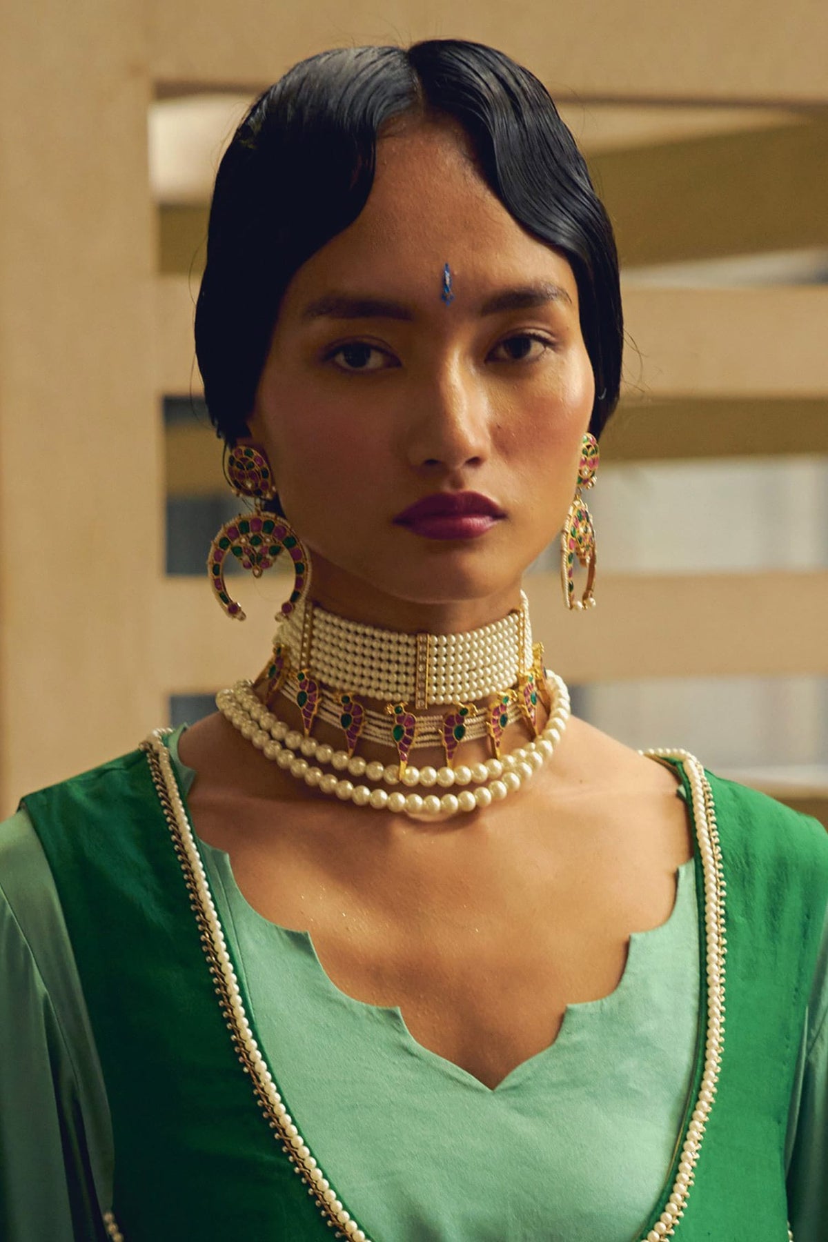 Whispering Gems Bird Choker & Earrings Set 