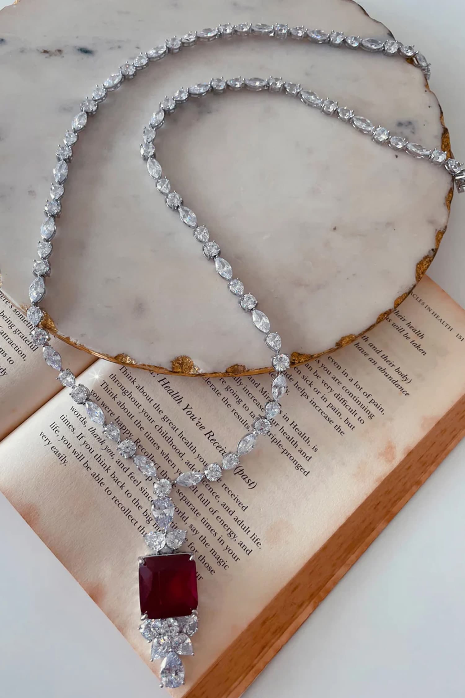 Imitation Diamond Pendant Necklace Set 