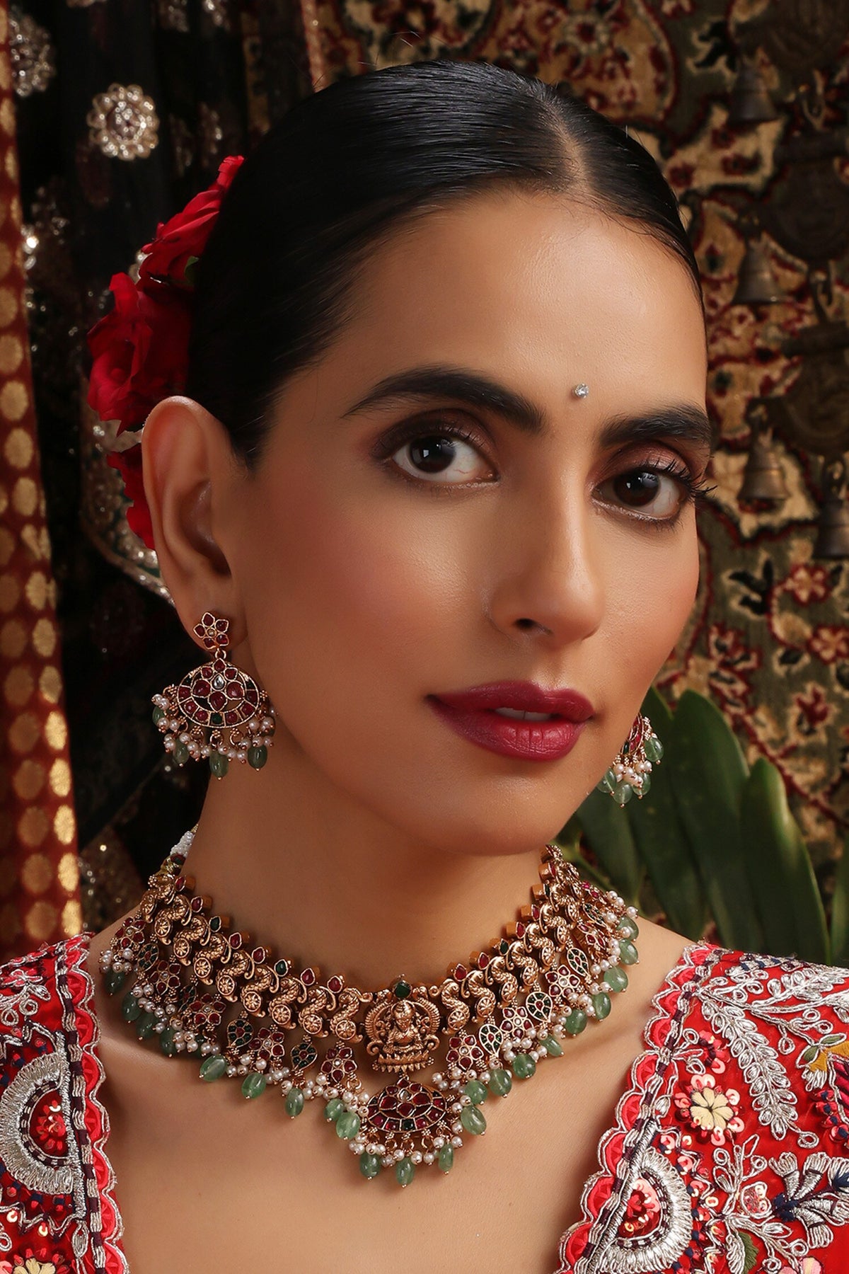 Temple Motif Choker Set 