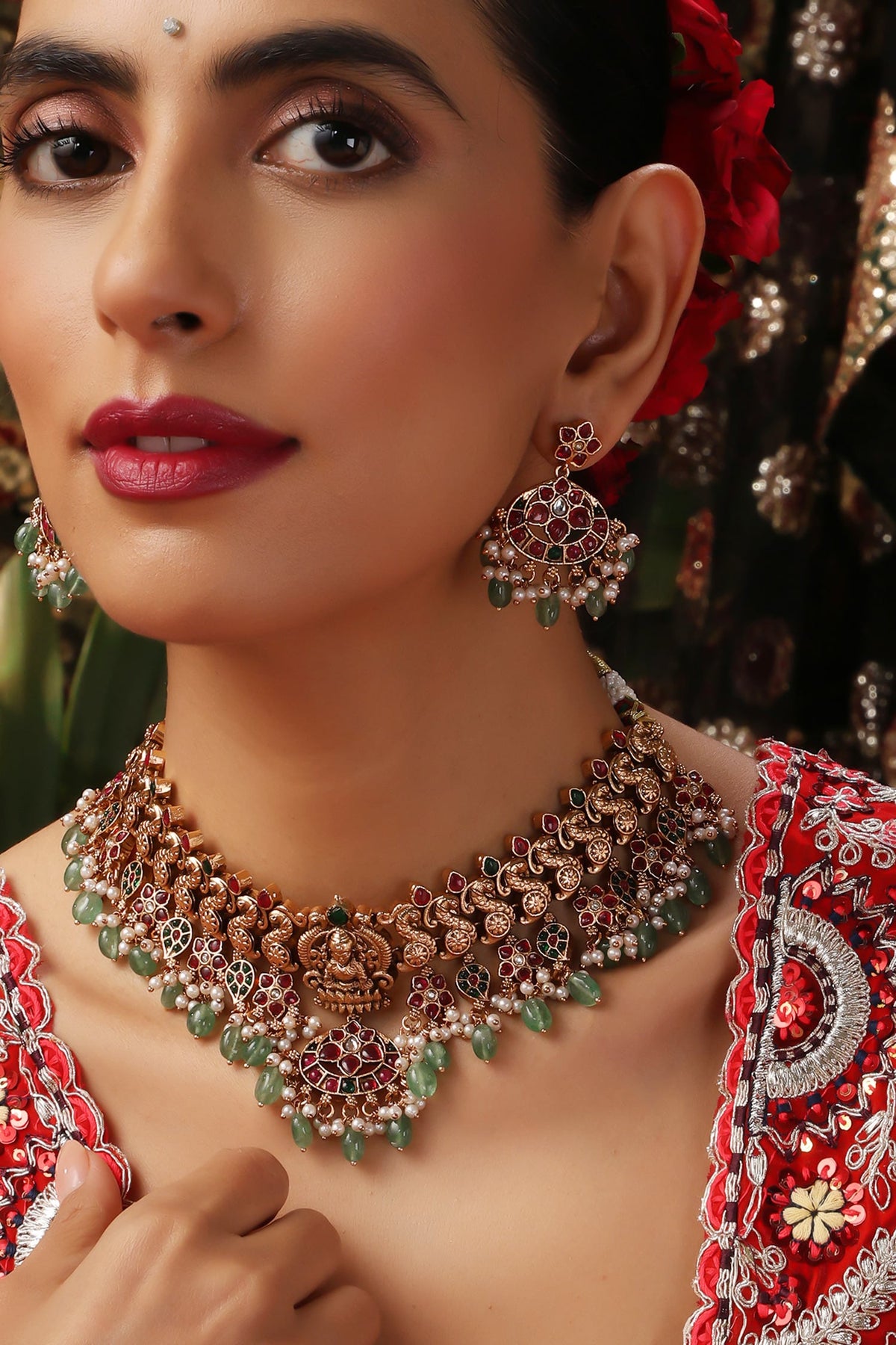 Temple Motif Choker Set 