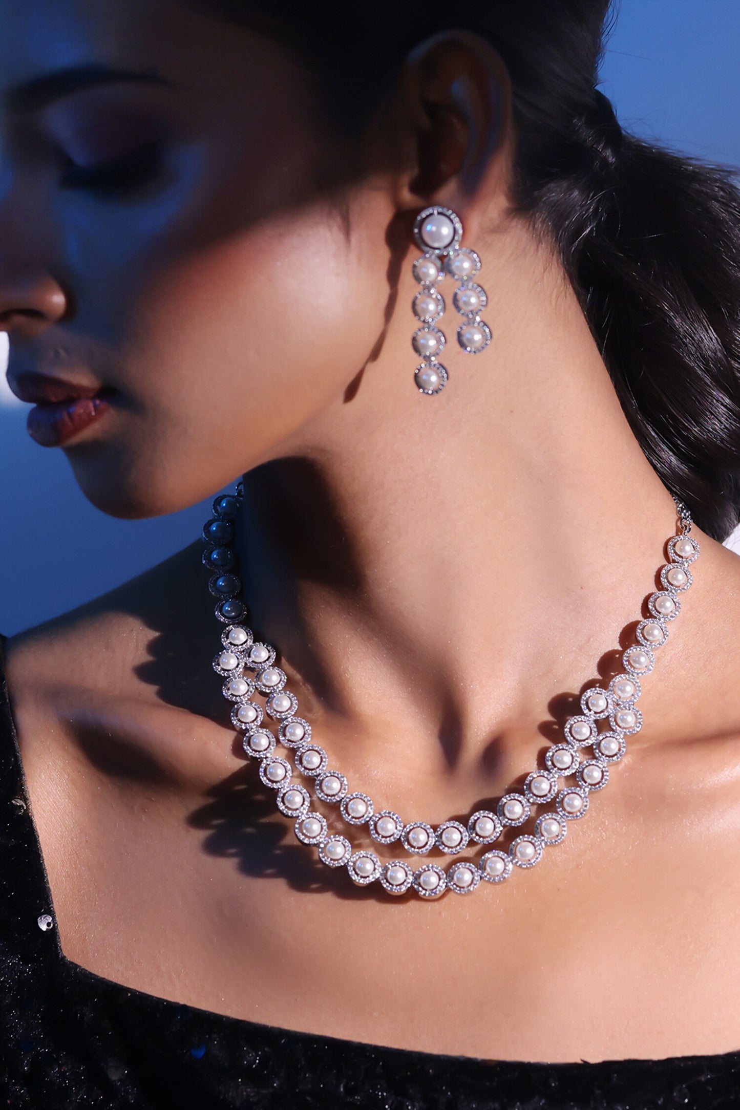 Aurora Bits Embellished Necklace Set 