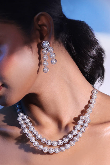 Aurora Bits Embellished Necklace Set 