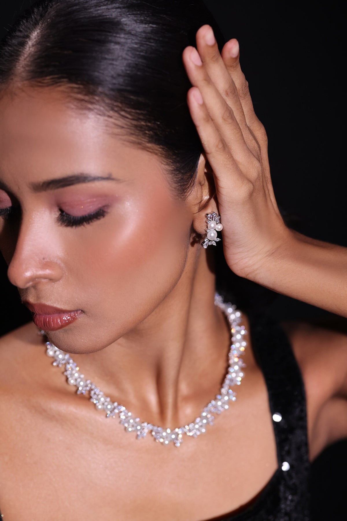 Midnight Glint Embellished Necklace Set 