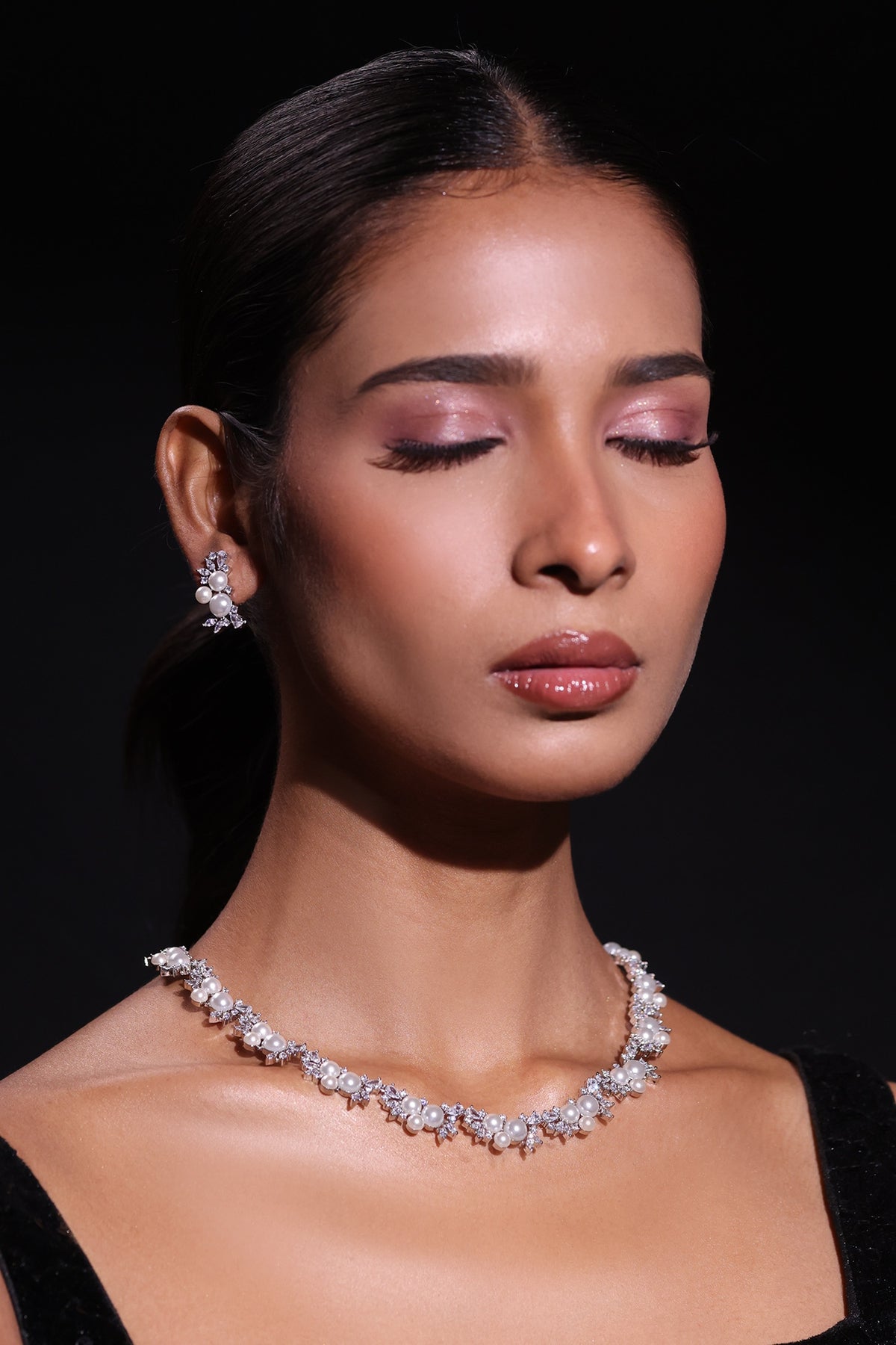 Midnight Glint Embellished Necklace Set 
