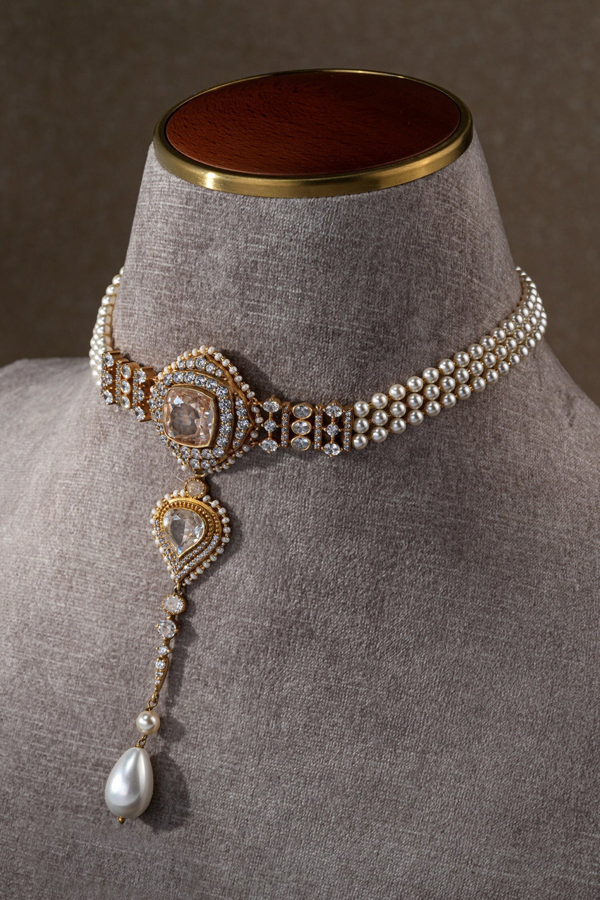 Pearl Pendant Drop Embellished Choker 
