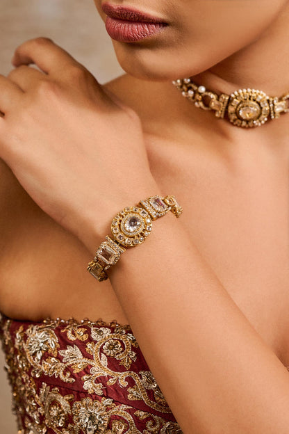 Oval Centric Embellished Bracelet 