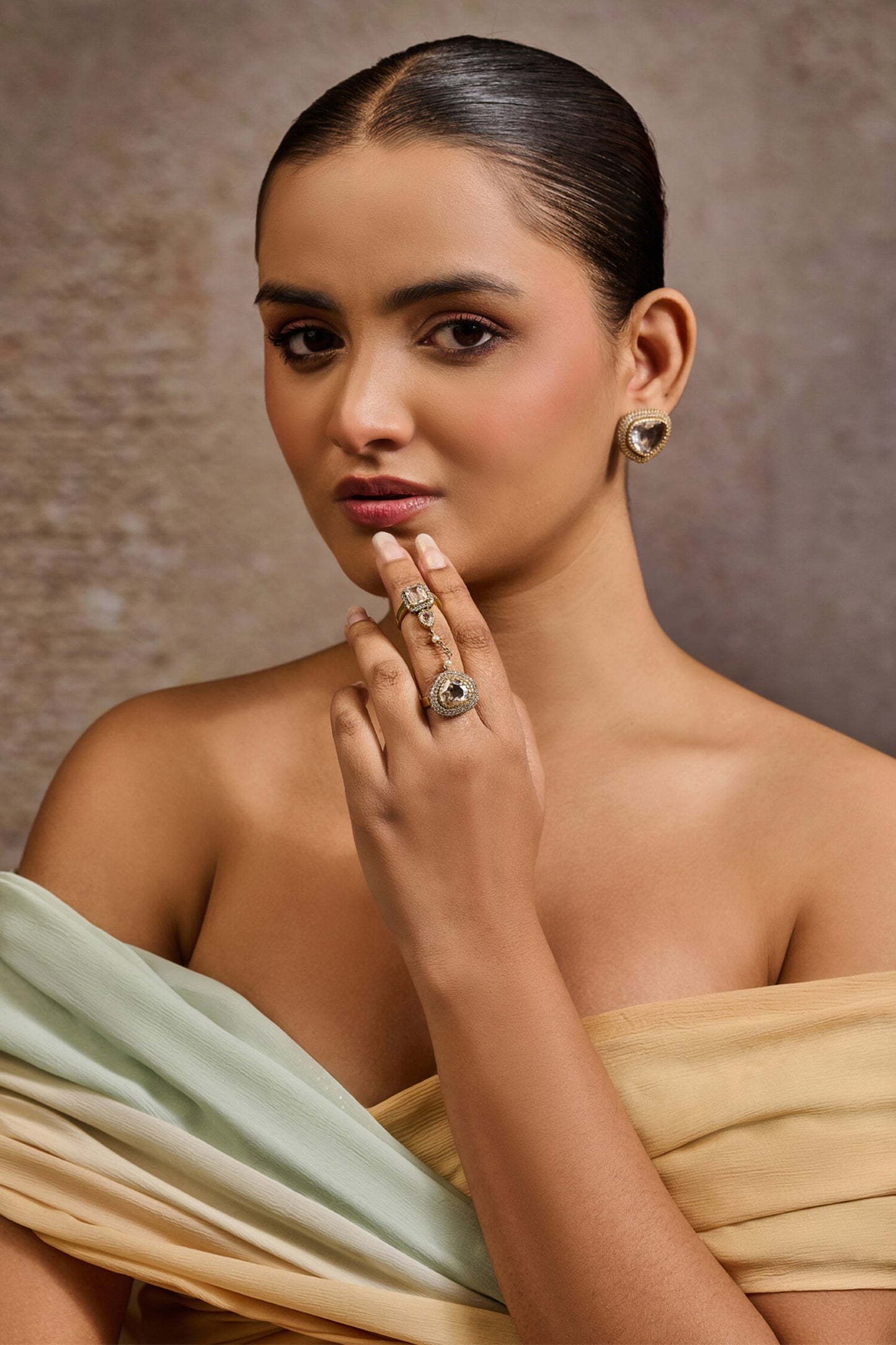 Embellished Chain Link Double Finger Ring 