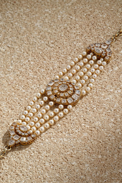 Oval Centric Embellished Bracelet 