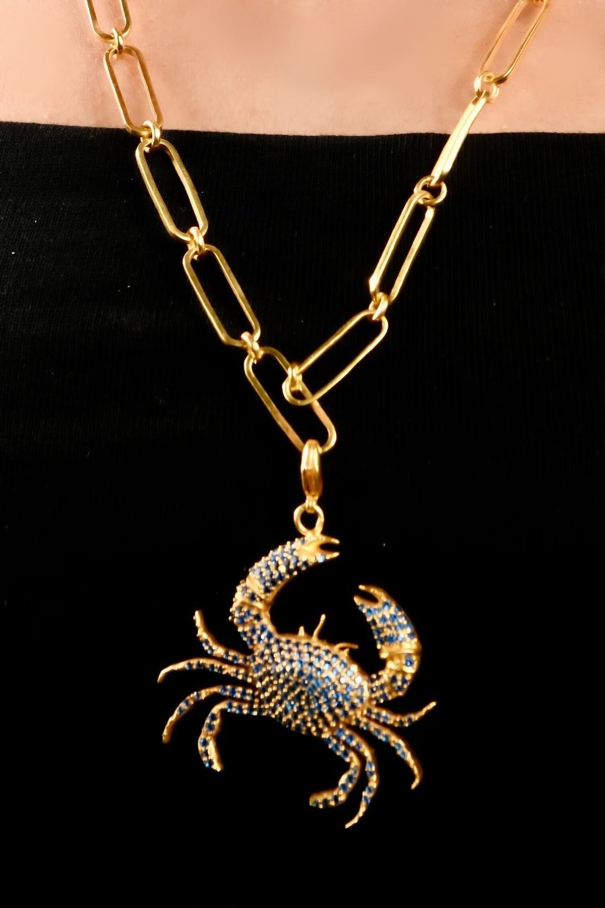 So Crabby Pendant 
