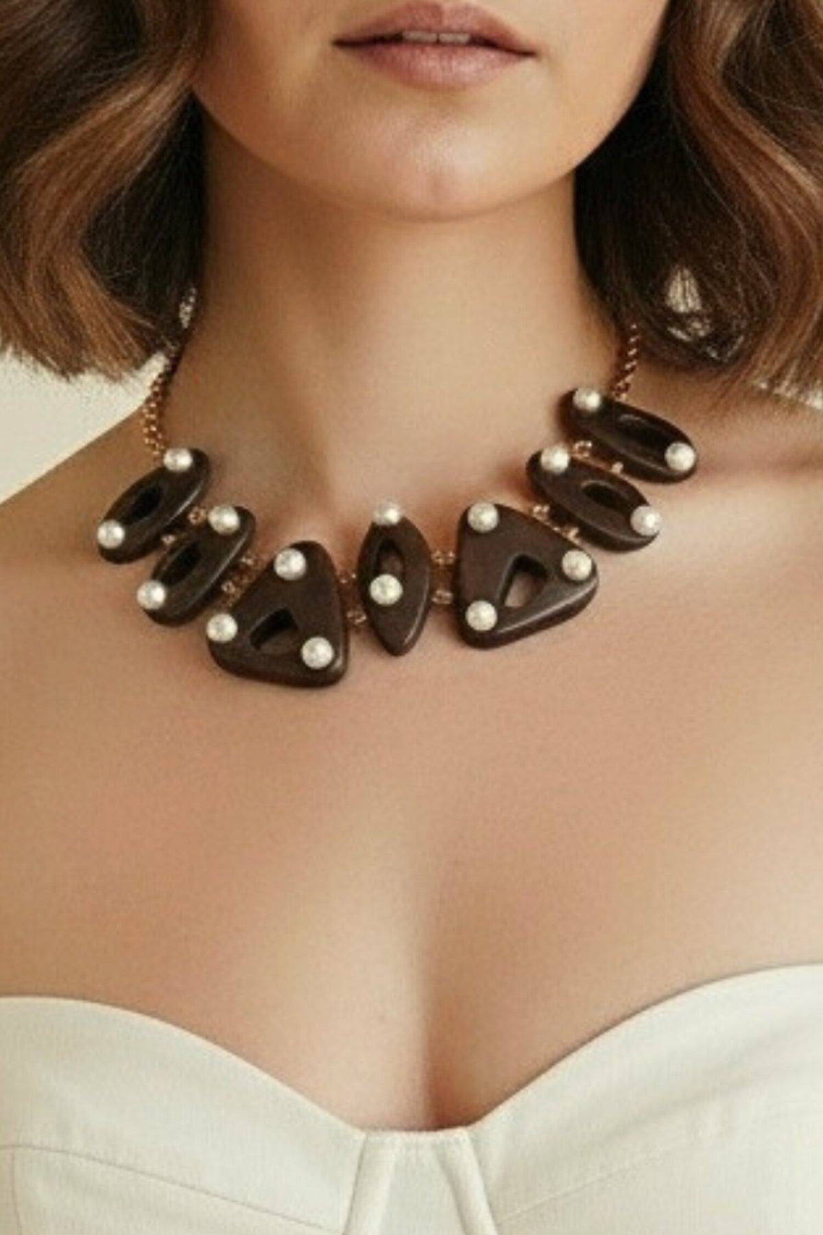 Shore Glow Embellished Choker 