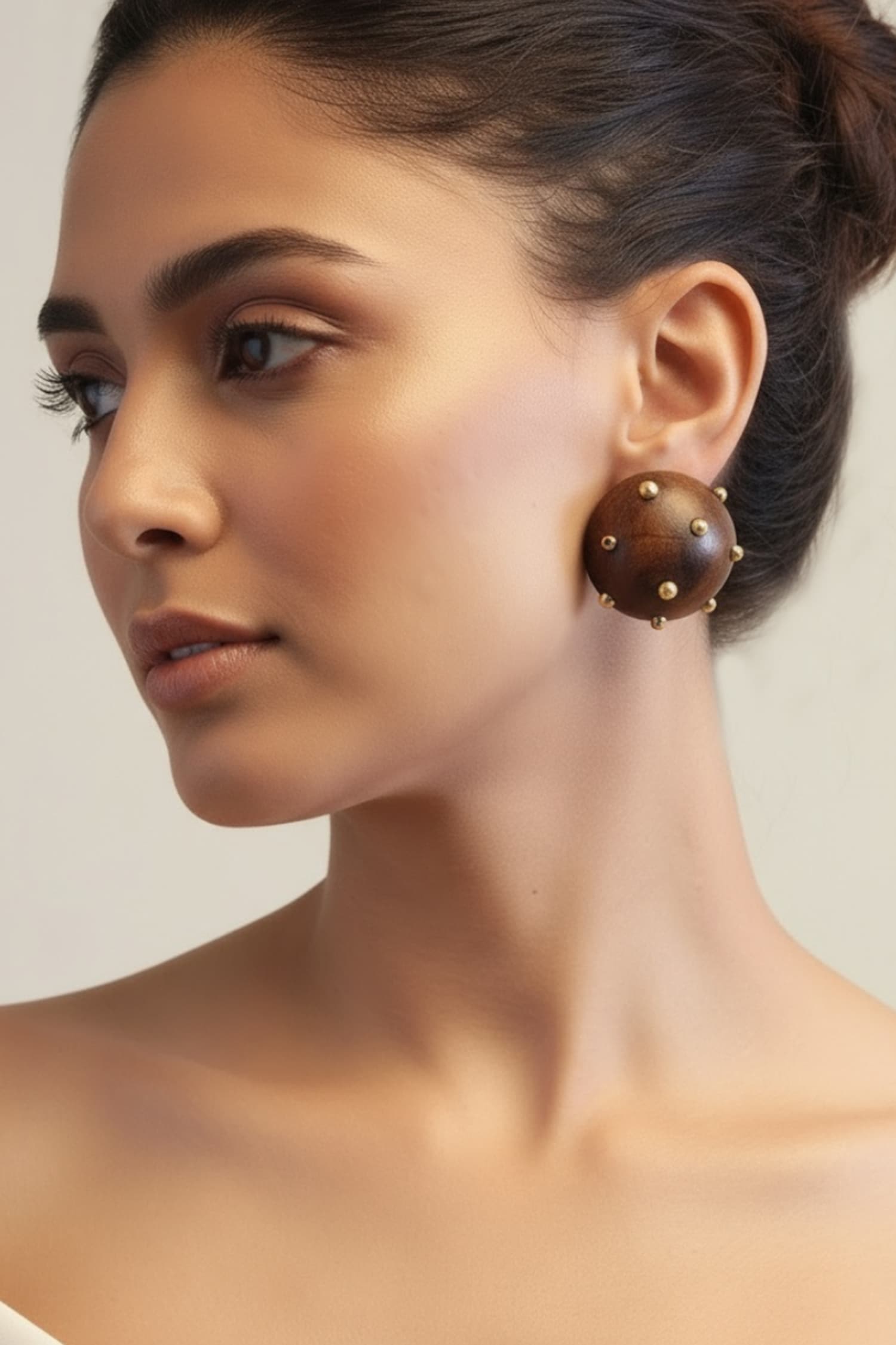 Cove Gold Ball Stud Earrings 