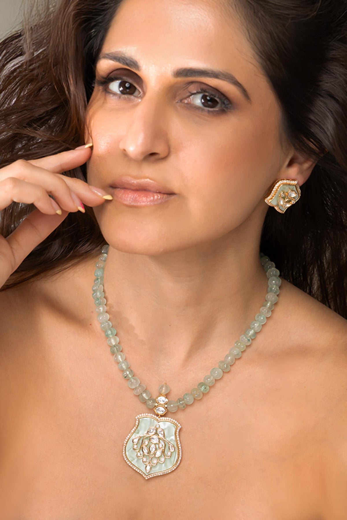 Green Bead Pendant Necklace Set 