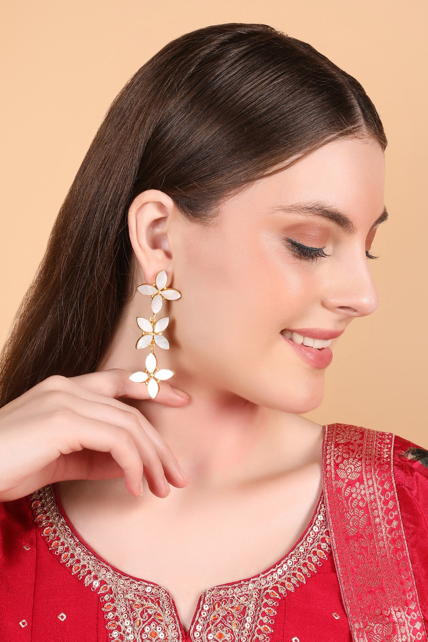 White Blossom Dangle Earrings 