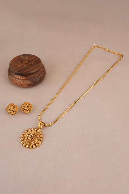 Antique Maa Lakshmi Carved Pendant Necklace Set 