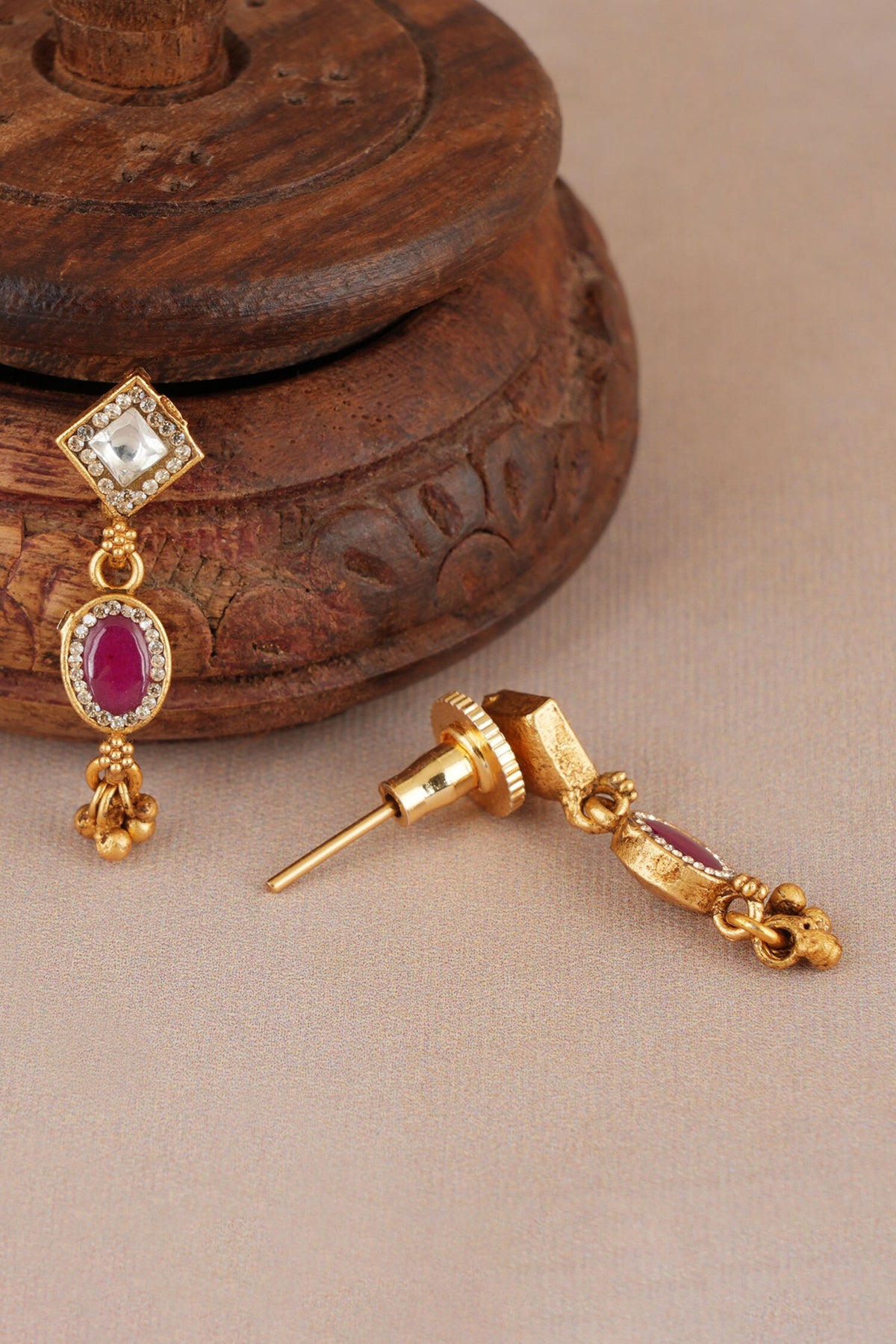 Stone Embellished String Necklace Set 