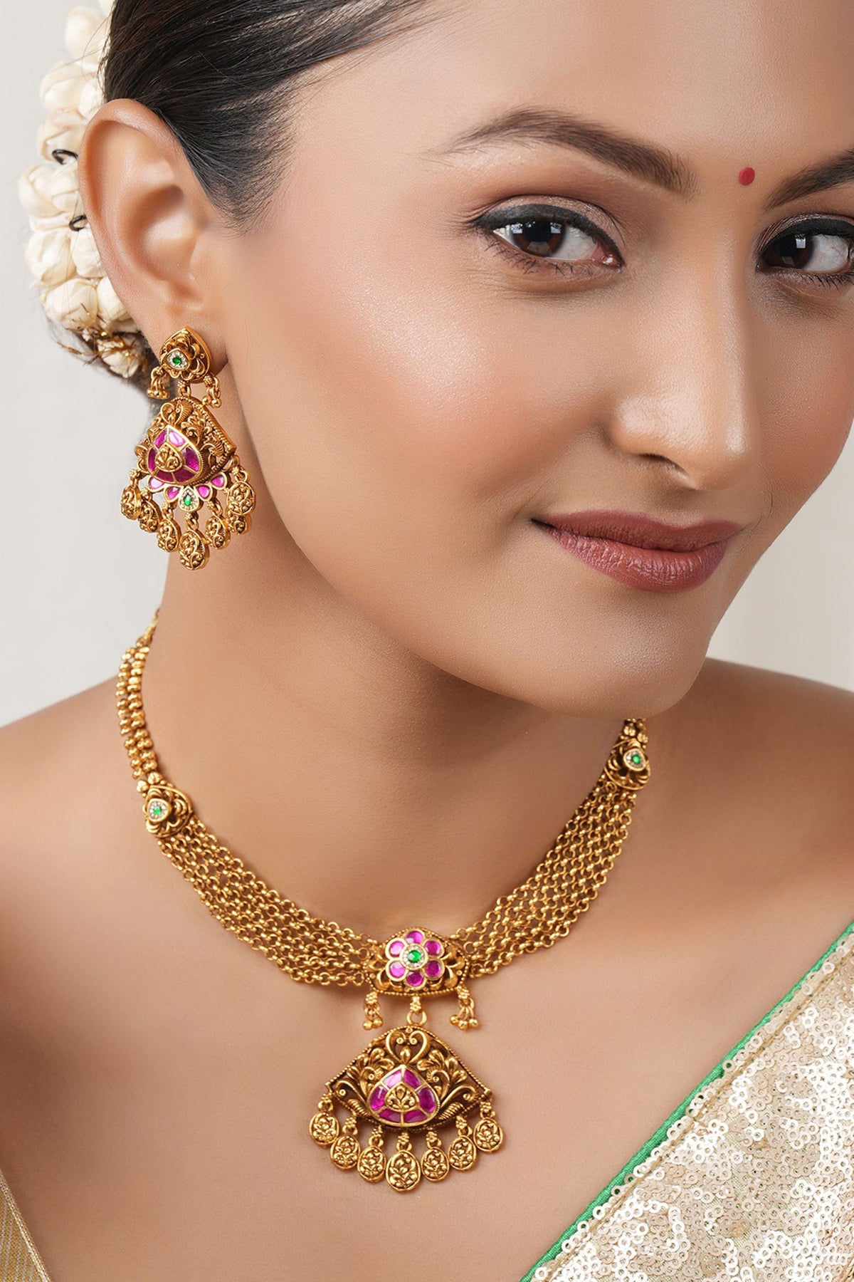 Stone Embellished Pendant Choker Set 