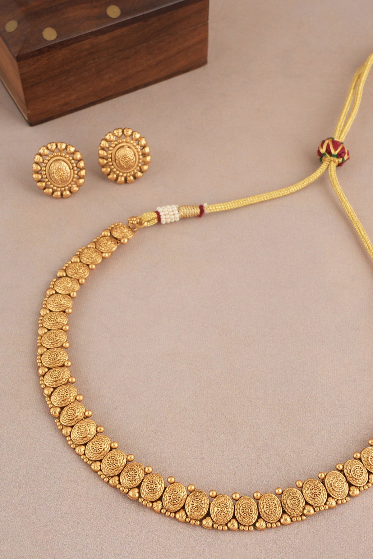 Antique Oval Shaped Carved Motif Choker Set 