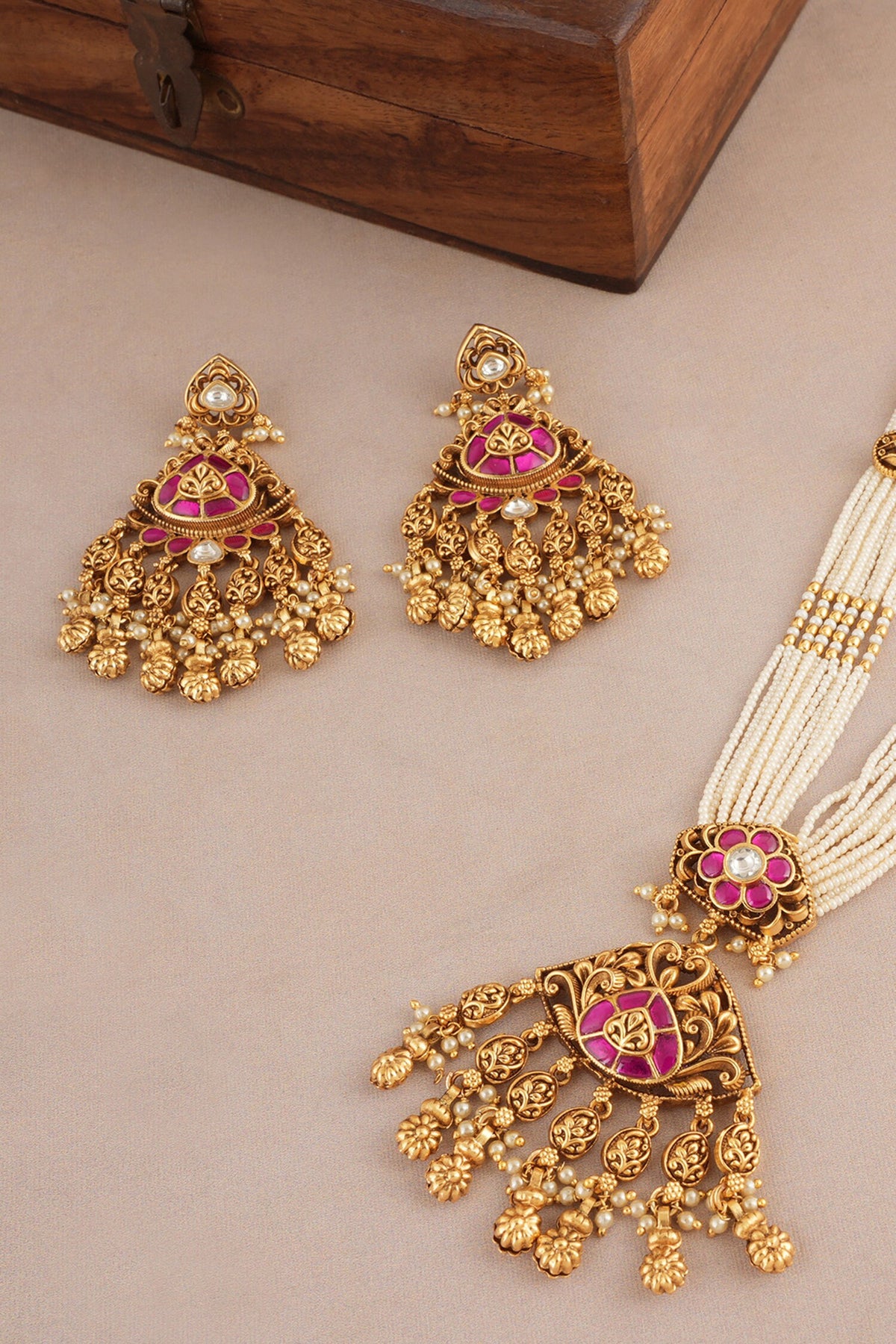Antique Rajwadi Pearl Necklace Set 