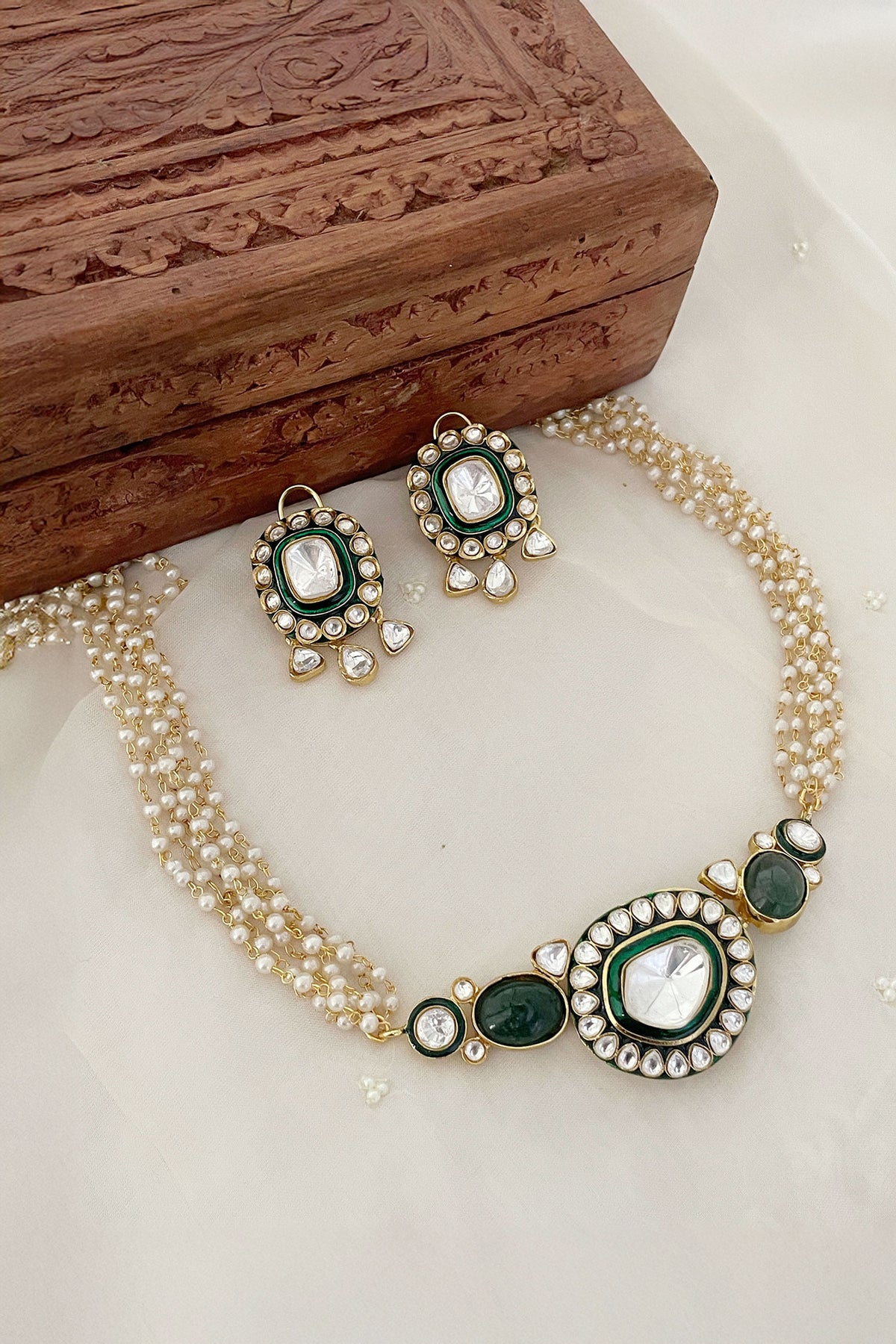 Pearl Embellished & Enamel Necklace Set 