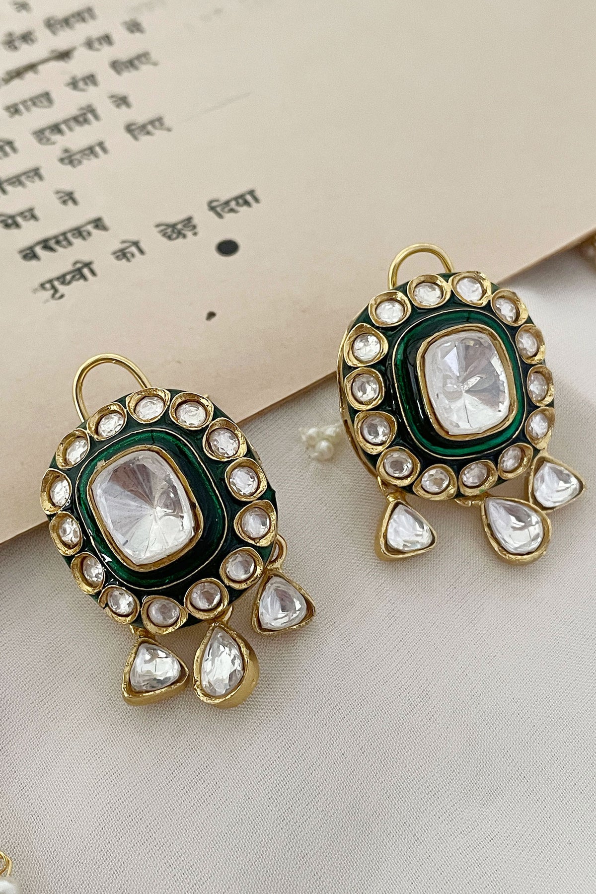 Pearl Embellished & Enamel Necklace Set 