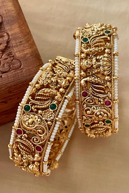 Temple Motif Carved Pair of Bangles 
