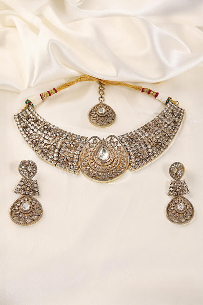 Zircon Stone Embellished Necklace Set 
