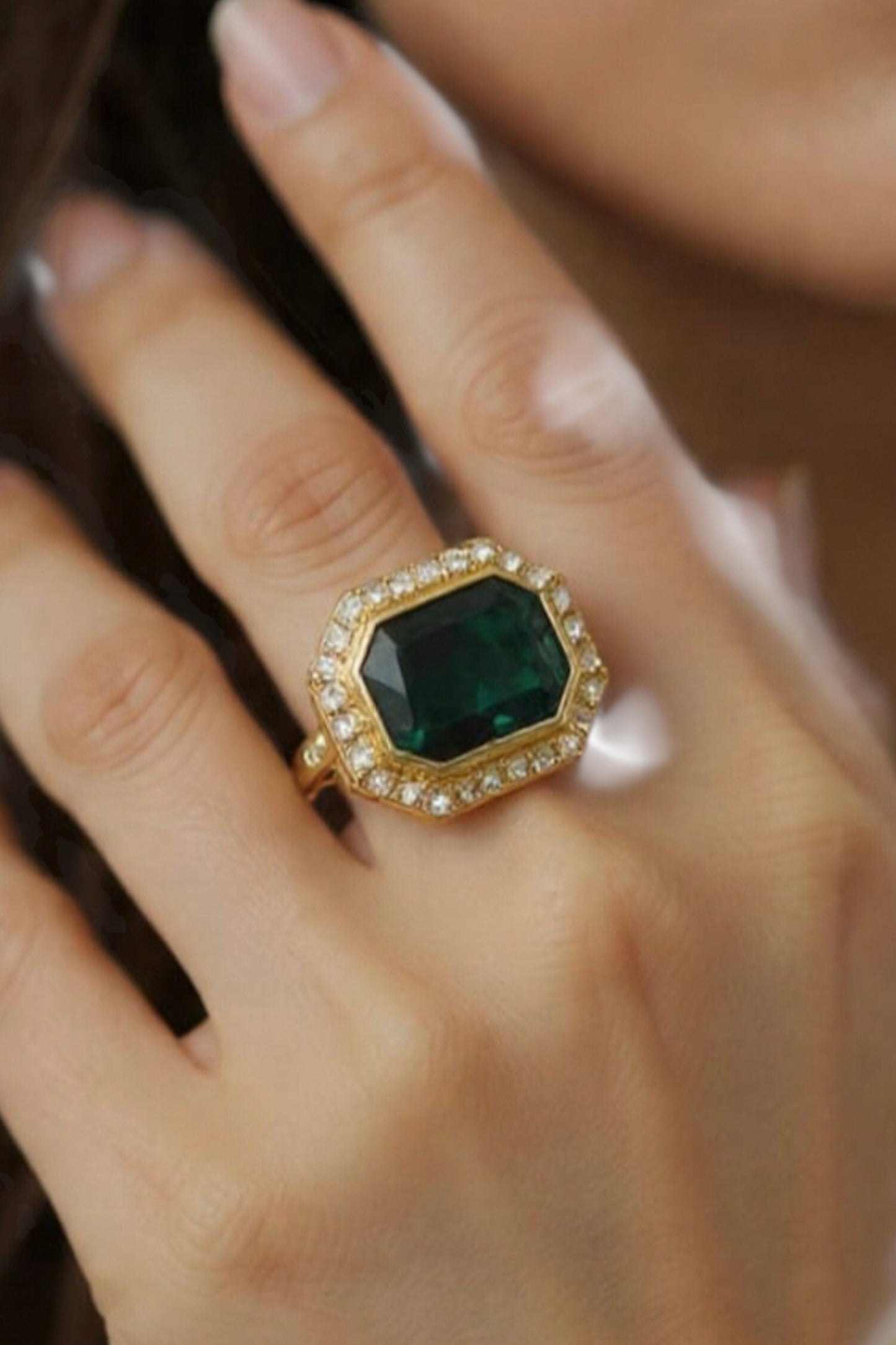 Araana Jewelled Ring 