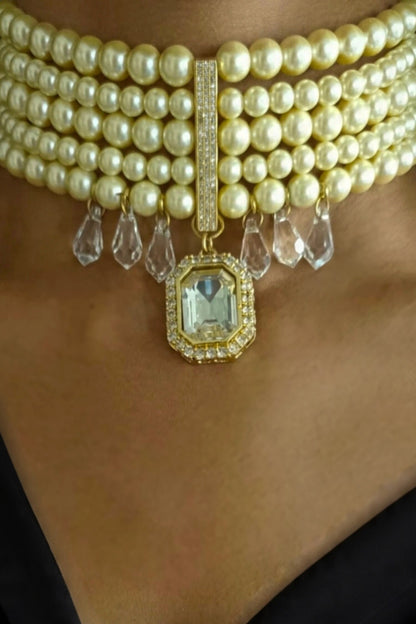 Araana Pearl Crystal Necklace 
