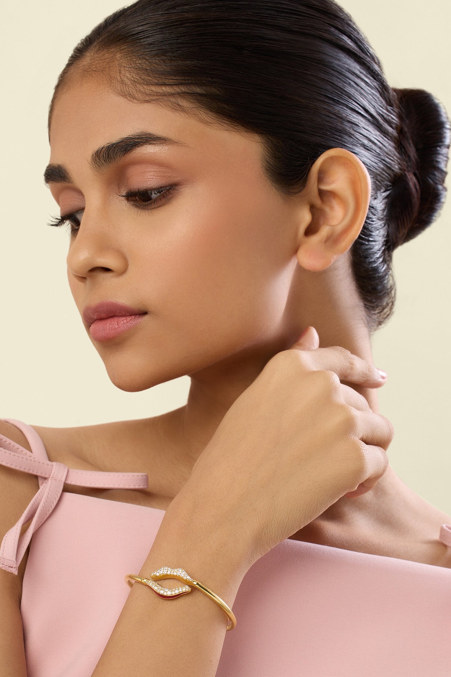 Deliria Lip Cuff Bracelet 