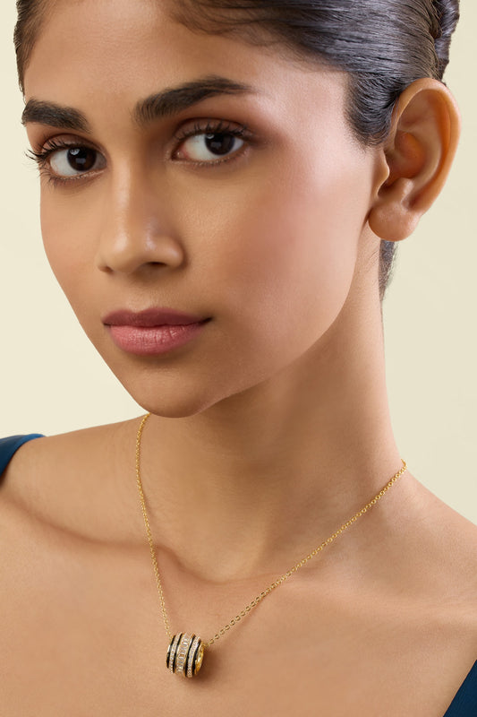 Mindora Pendant Necklace 