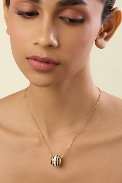 Mindora Pendant Necklace 