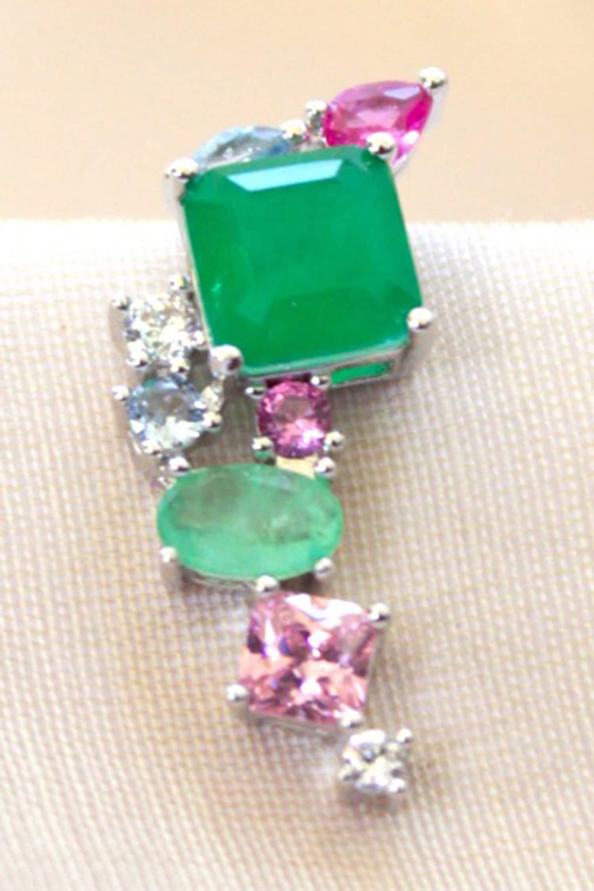 Stone Studded Ear Cuff 