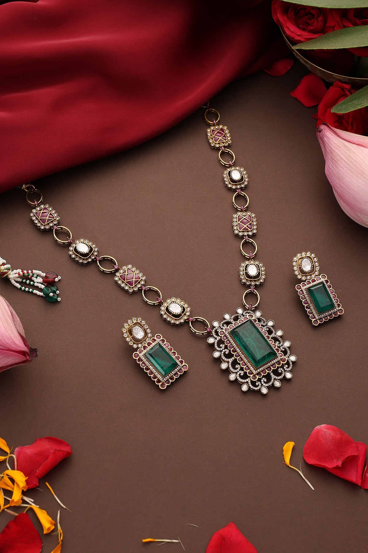 Emerald Green Polki Pendant Necklace Set 