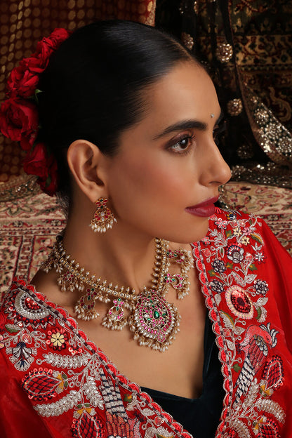 Jadau Embellished Pendant Necklace Set 