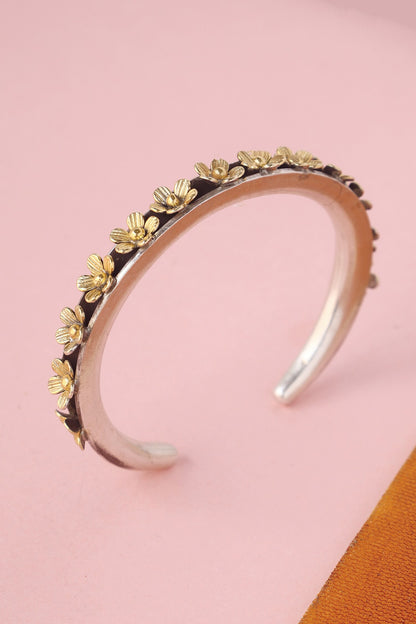 Floral Carved Bangle 