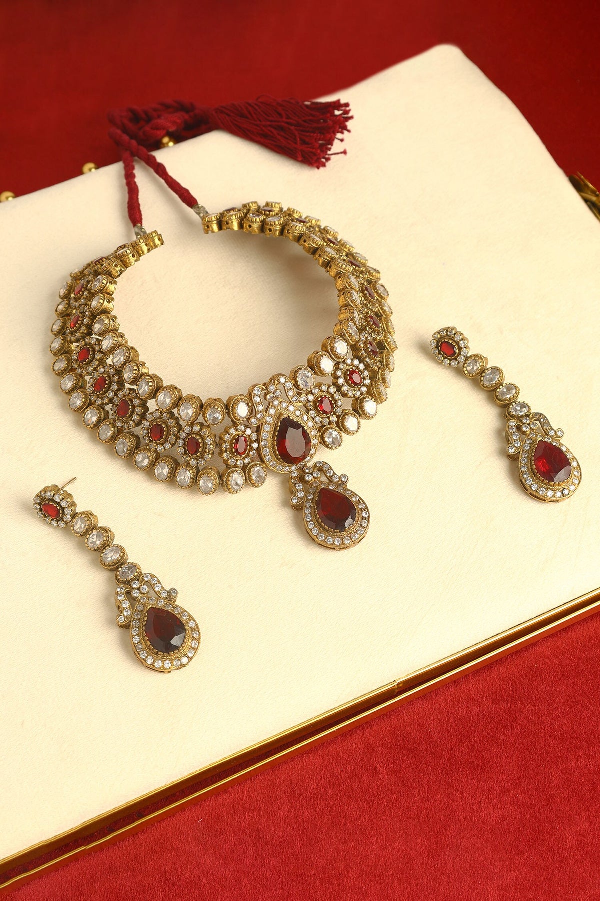 Handcrafted Necklace & Earrings Set 