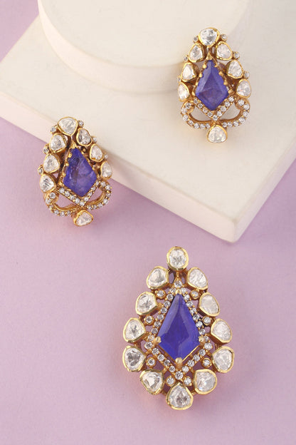 Geometric Carved Pendant & Earrings Set 