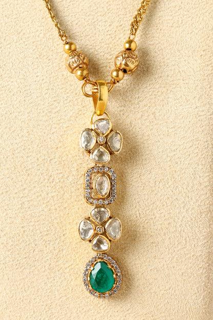 Floral Carbed Pendant & Earrings Set 