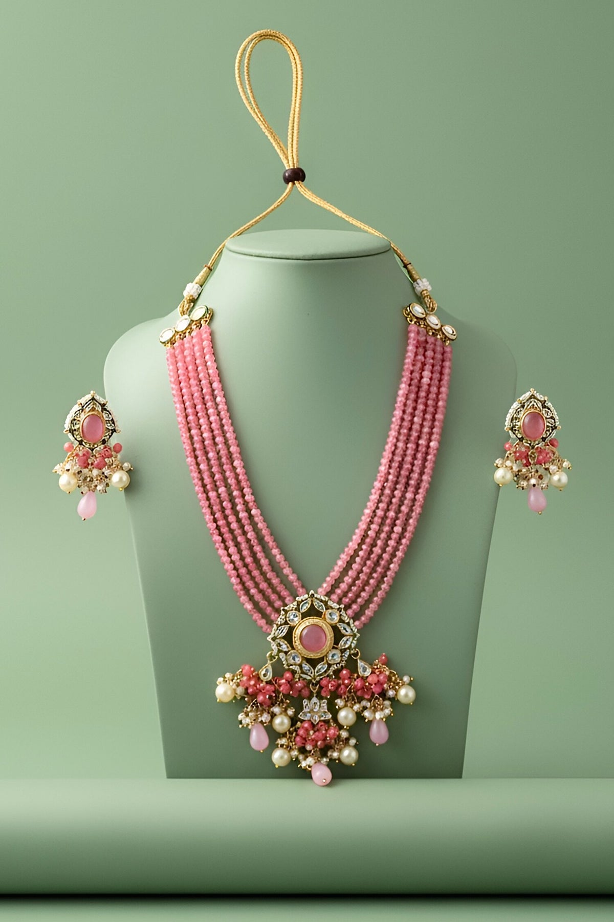 Kundan Embellished Pendant Necklace Set 