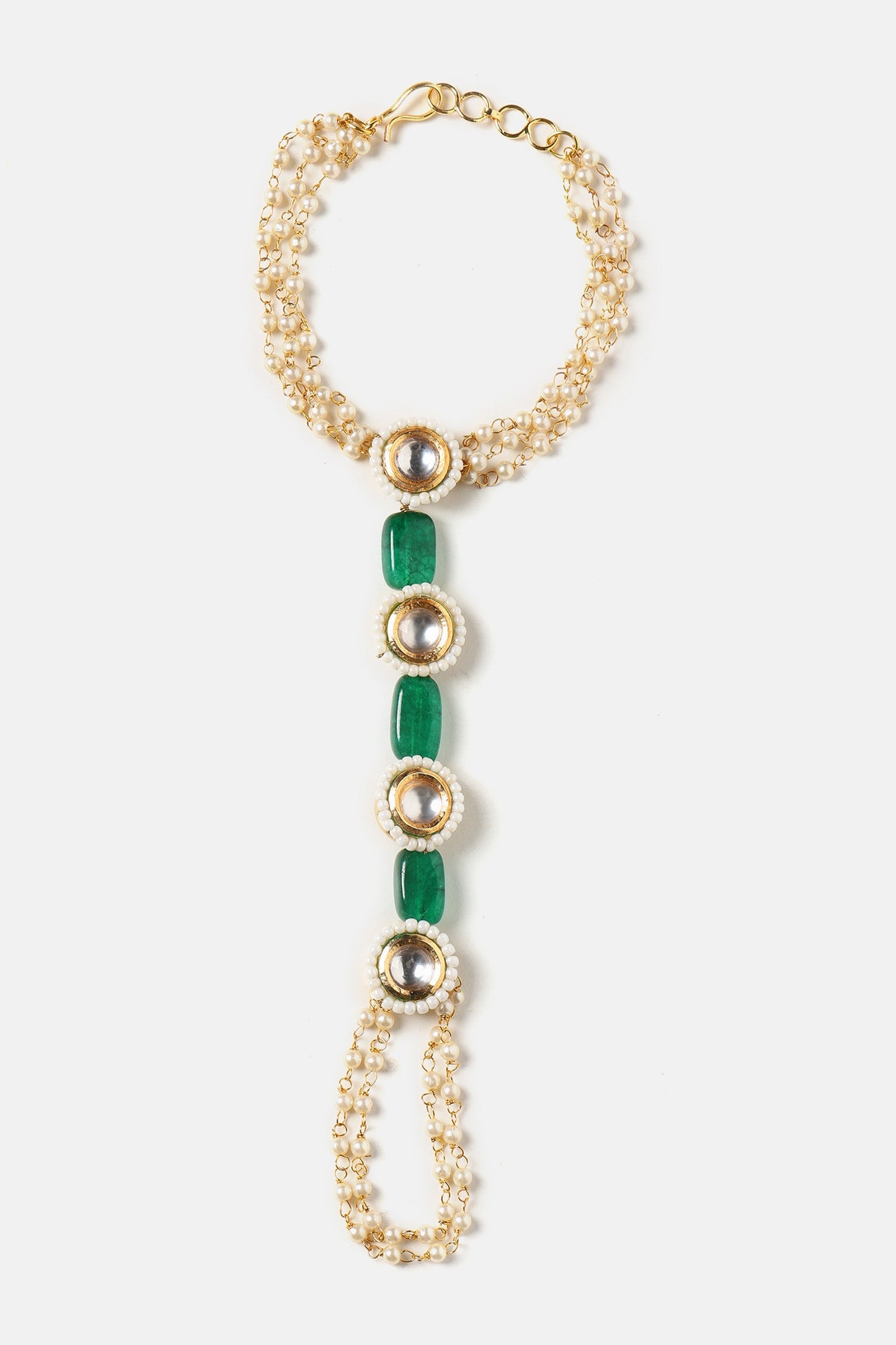 Kundan Pearl Embellished Haathphool 