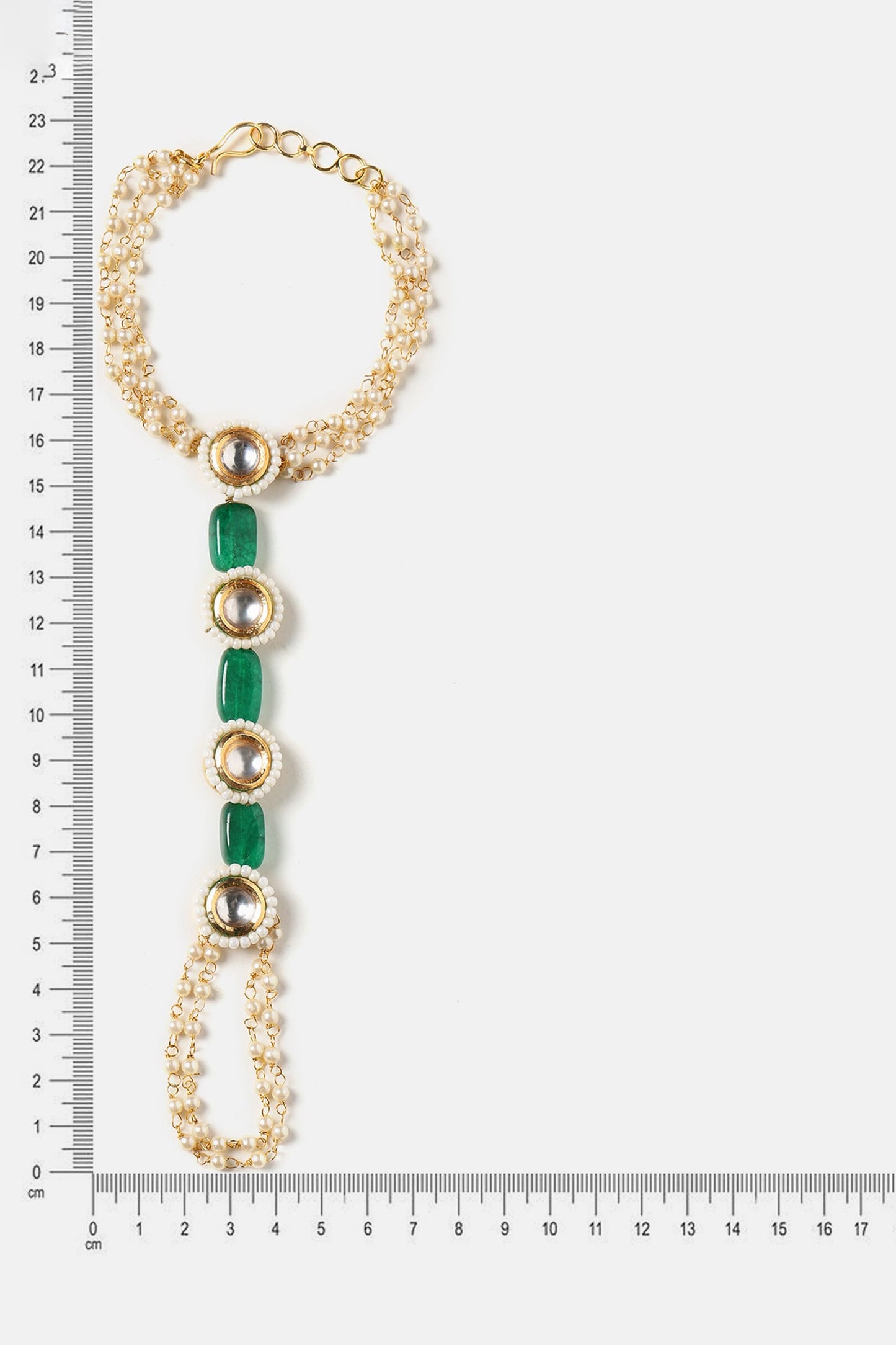 Kundan Pearl Embellished Haathphool 
