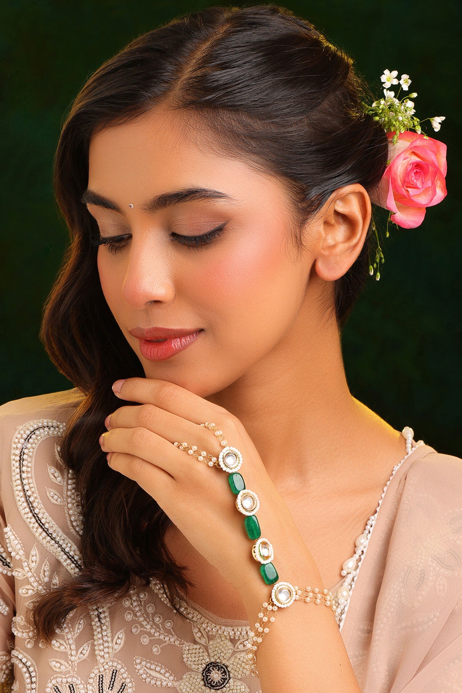 Kundan Pearl Embellished Haathphool 