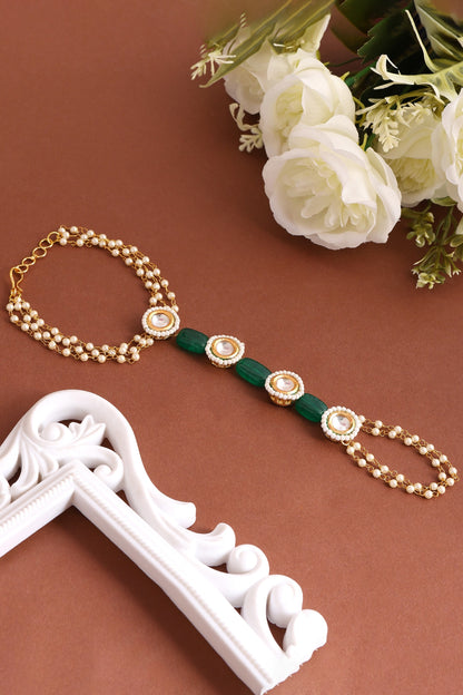 Kundan Pearl Embellished Haathphool 