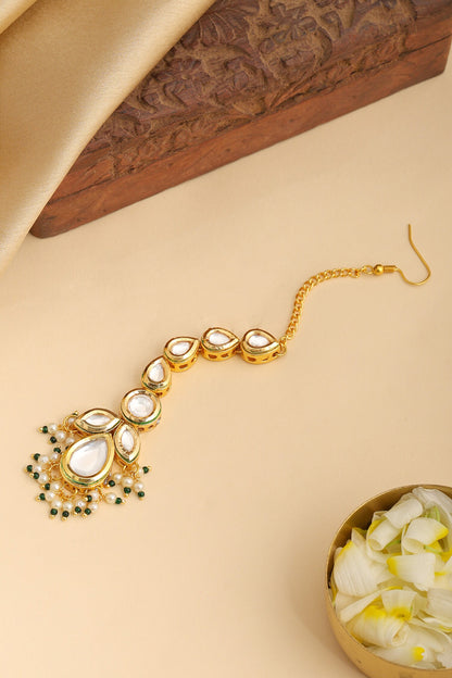 Kundan Embellished Maangtikka 