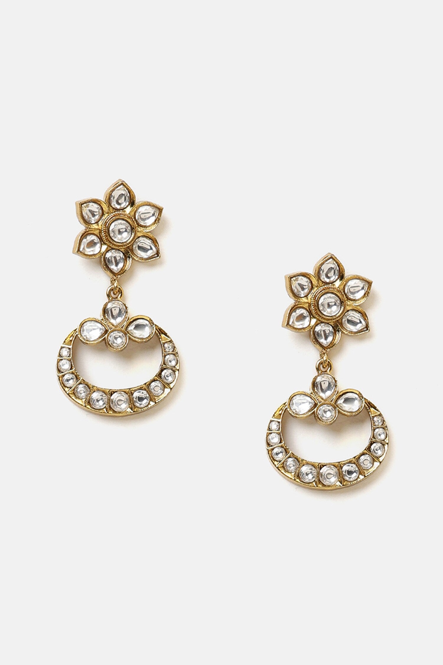 Kundan Embellished Necklace Set 
