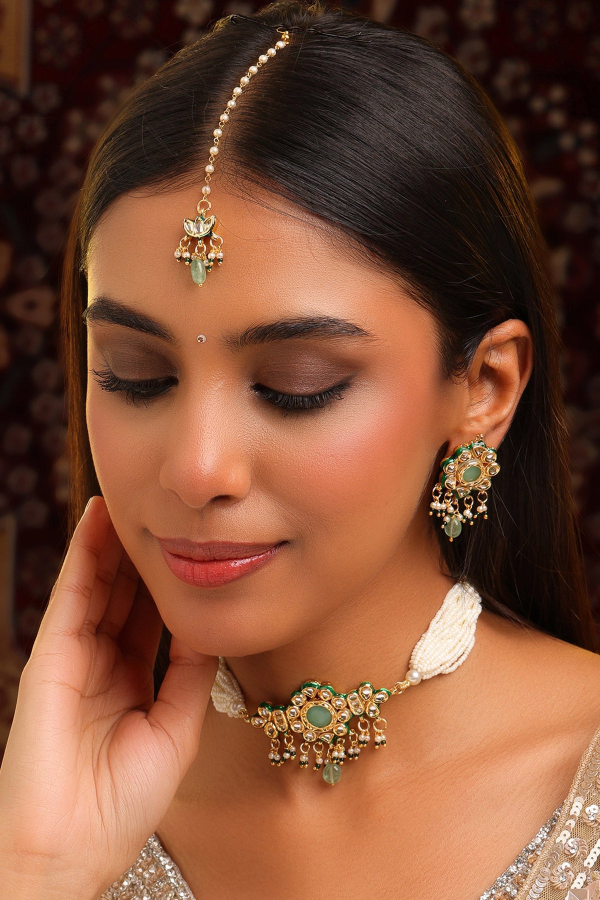 Kundan Embellished Pendant Choker Set 