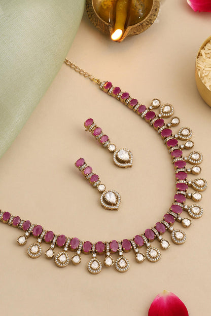 Kundan Embellished Necklace Set 