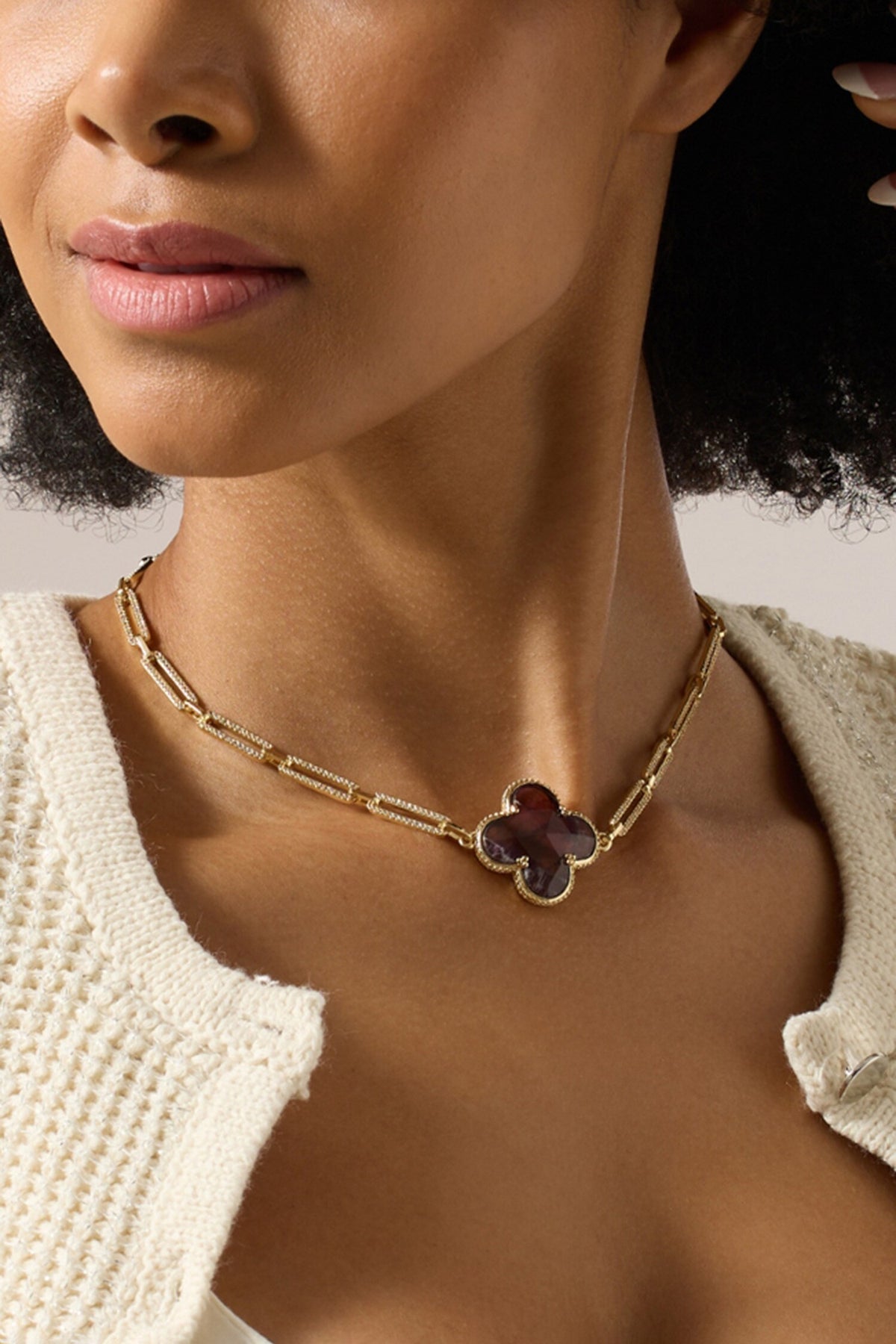 Lysari Stone Studded Pendant Necklace 
