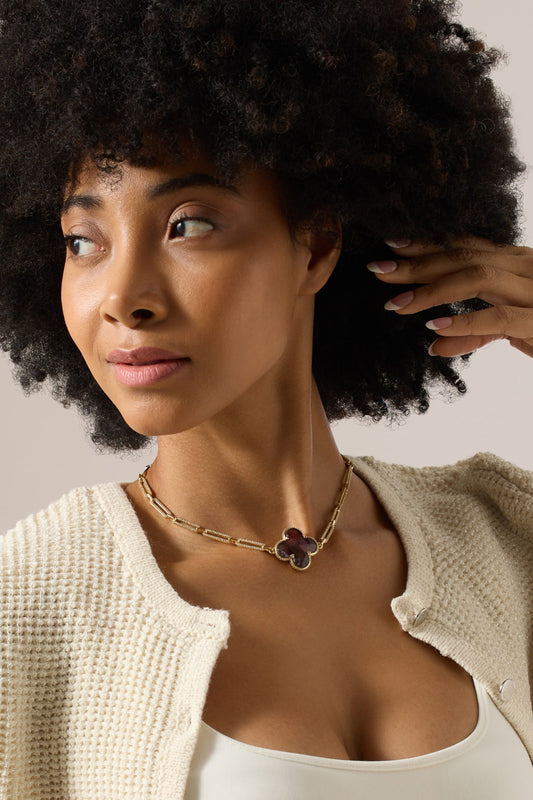 Lysari Stone Studded Pendant Necklace 